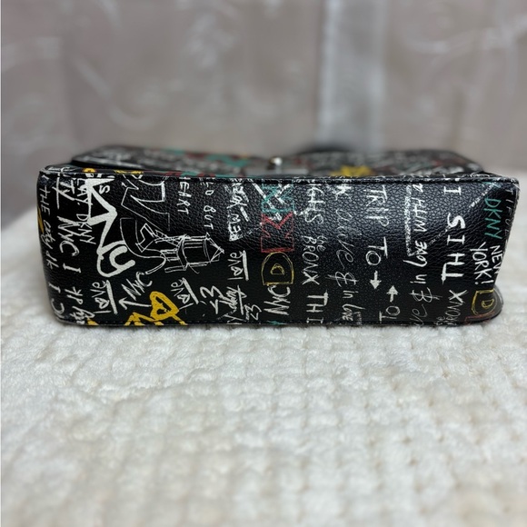 CrossbodyDKNY New York Graphics Crossbody Purse - Picture 12 of 16